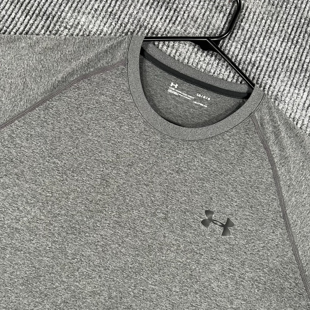 Under Armour Shirt Mens Large Gray Short Sleeve Loose Fit Heat Gear Active Gym